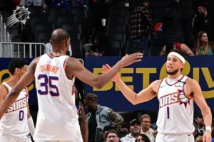 jogador Suns ataque NBA