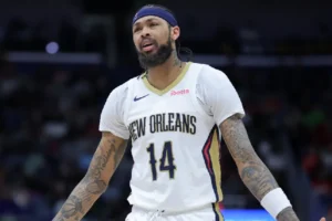 raptors troca astro pelicans