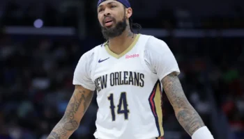 raptors troca astro pelicans