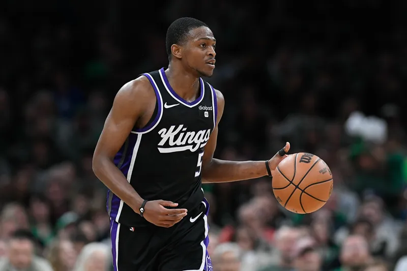 kings de'aaron fox spurs