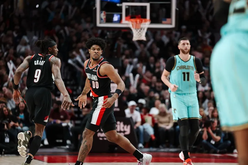 Blazers marca vitória Hornets