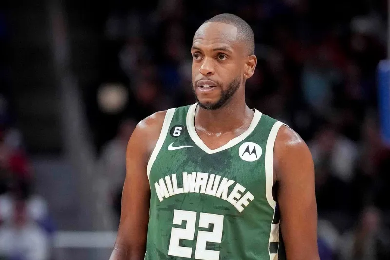 Bucks troca Khris Middleton