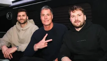 Josh Hart troca Pelinka