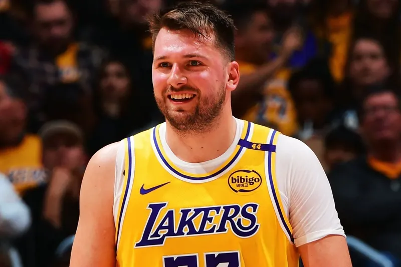 Lakers contrato Luka Doncic