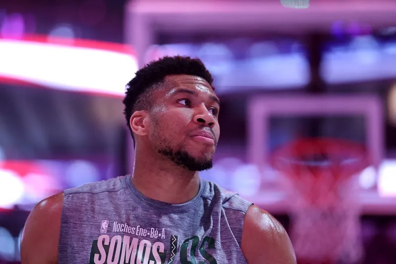 técnico Bucks Giannis Antetokounmpo