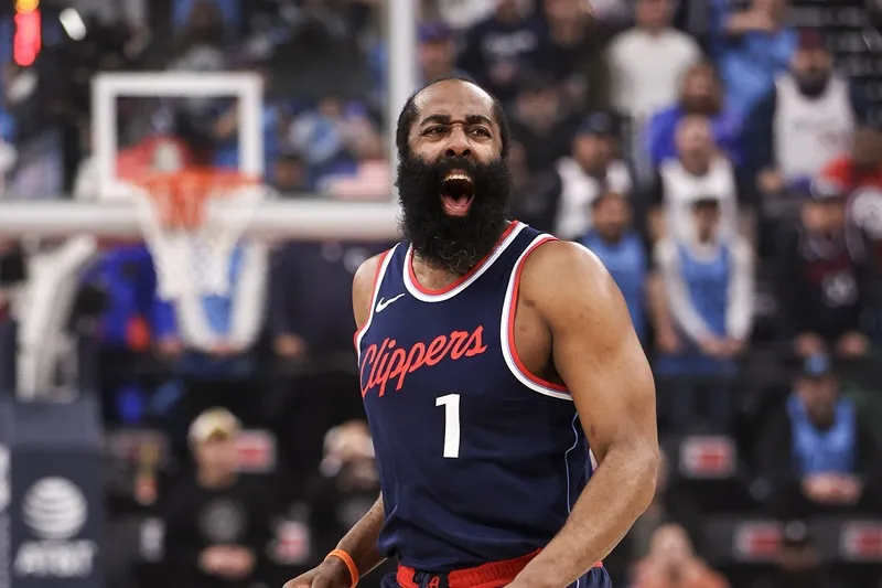 James Harden Clippers Pistons