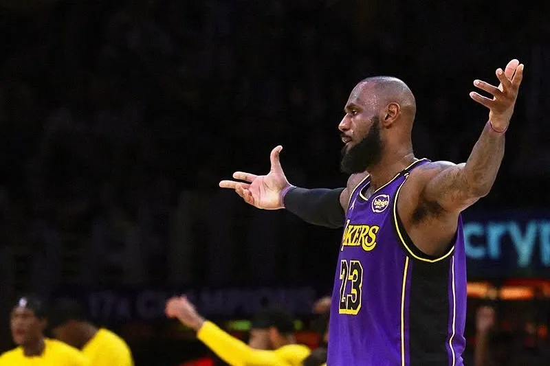 lebron james lakers história