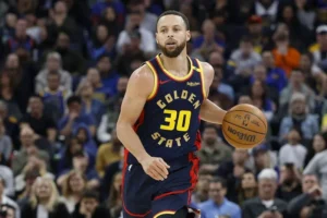 Stephen Curry recordes NBA