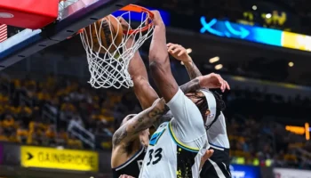 Bucks Pacers Giannis Antetokounmpo