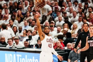 Donovan Mitchell Cavaliers Heat