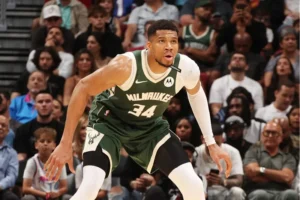 Giannis Antetokounmpo Bucks Pacers