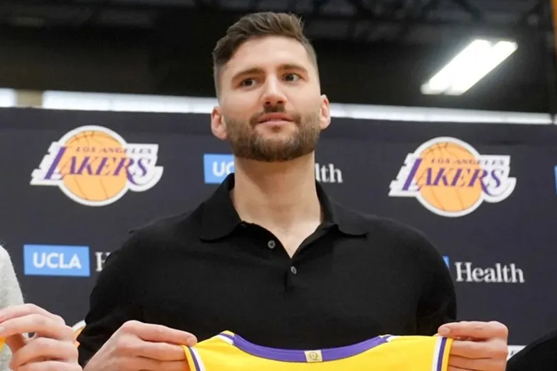 Lakers reforço playoffs NBA