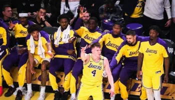 jogadores lakers contrato playoffs