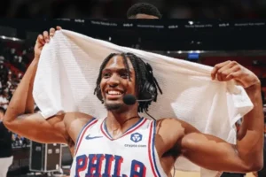 técnico 76ers Tyrese Maxey