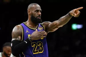 Shaquille O'Neal LeBron James