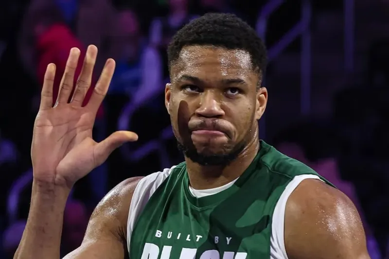 giannis antetokounmpo troca bucks