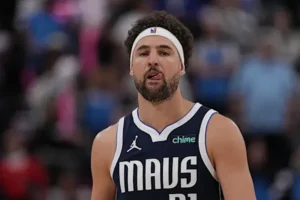 Klay Thompson jogador mavericks
