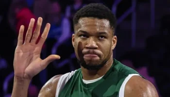 Giannis Antetokounmpo Bucks troca