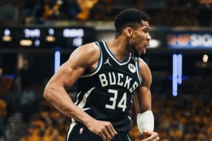 giannis antetokounmpo bucks troca