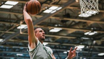 kristaps porzingis técnico celtics
