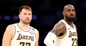 Lakers troca jogador Hawks