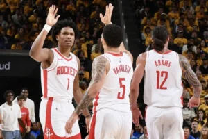 pivô times NBA playoffs