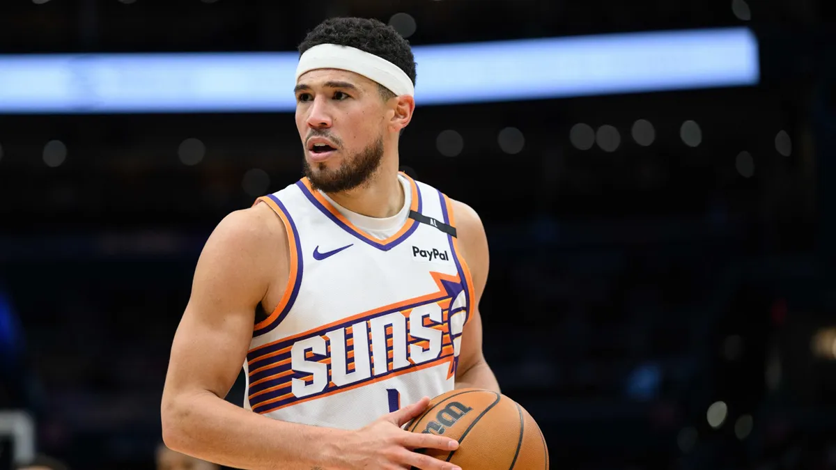 Rockets troca Devin Booker