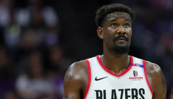 Blazers Deandre Ayton troca