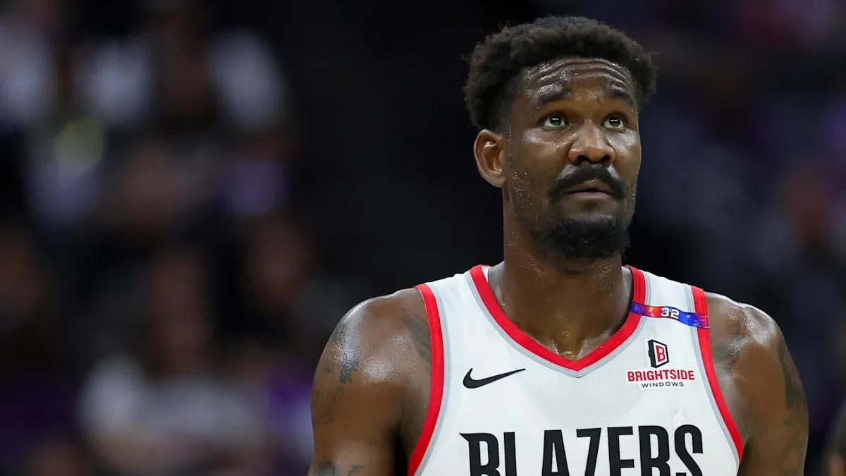 Blazers Deandre Ayton troca