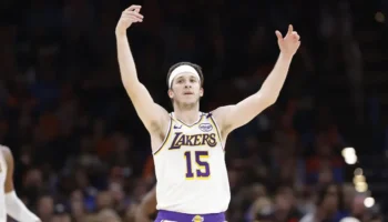 Austin Reaves trocas Lakers