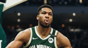 Giannis Antetokounmpo troca Raptors