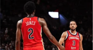 Mavericks troca jogador Pelicans