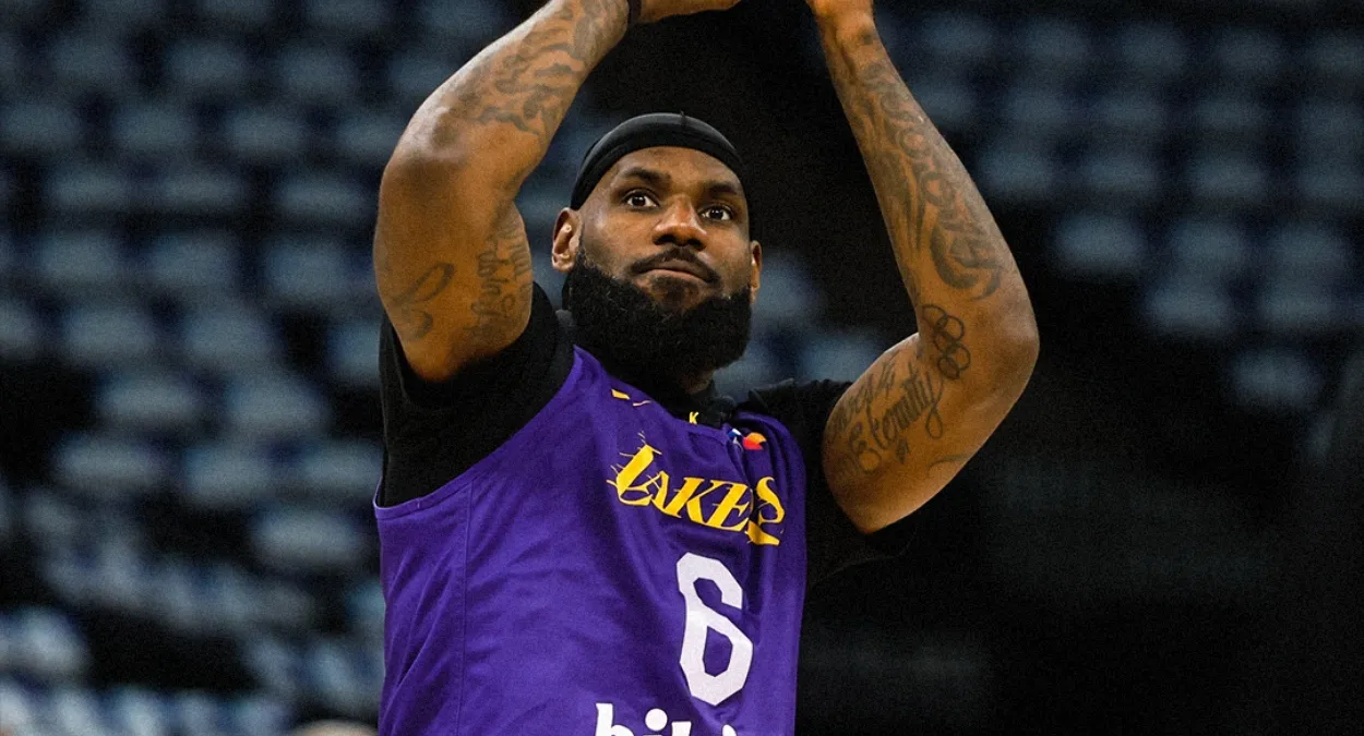 jogador lebron james campeão