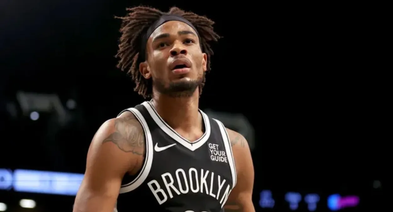 Lakers troca Nic Claxton