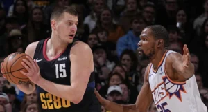 Nuggets troca Kevin Durant