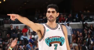 santi aldama grizzlies contrato