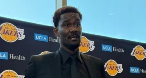deandre ayton lakers nba
