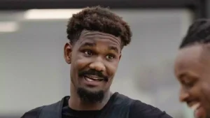 deandre ayton dispensa blazers