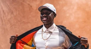 Suns troca Khaman Maluach