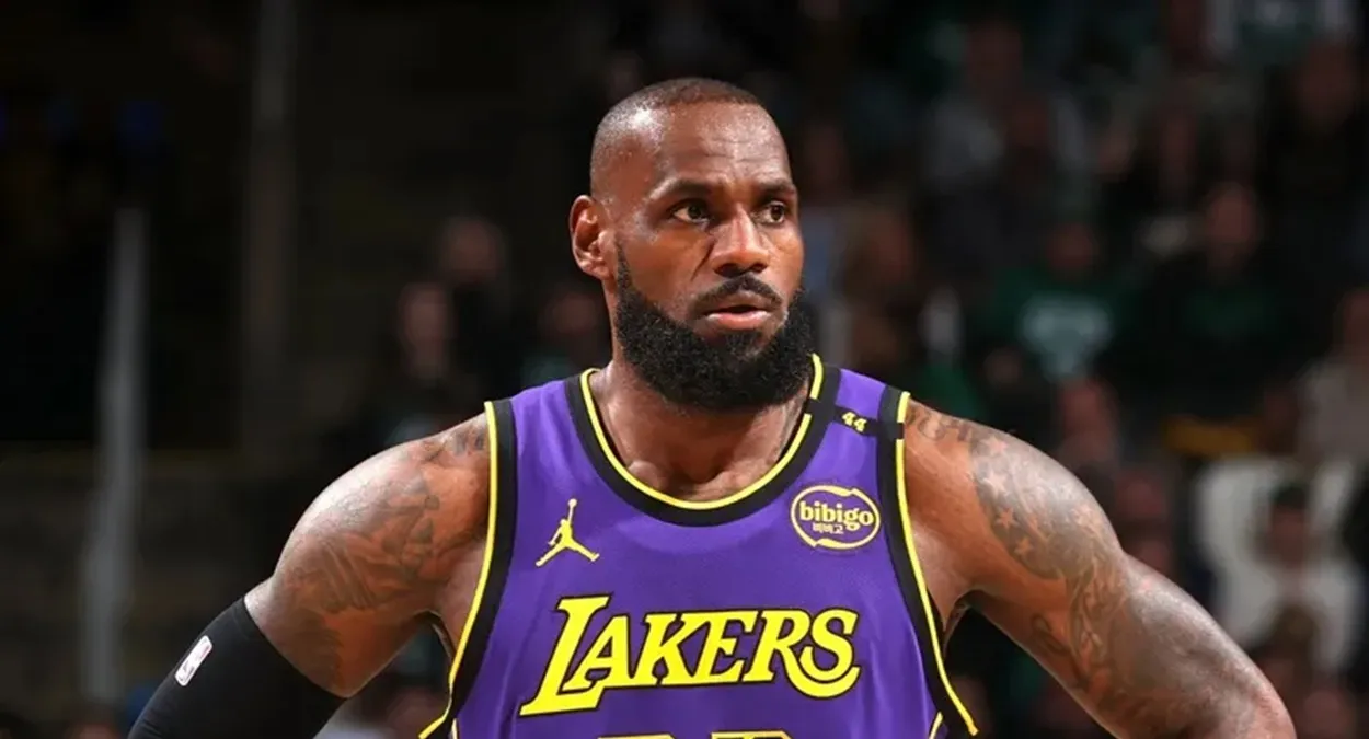 LeBron James contrato Mavericks