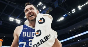 NBA Bucks troca jogadores