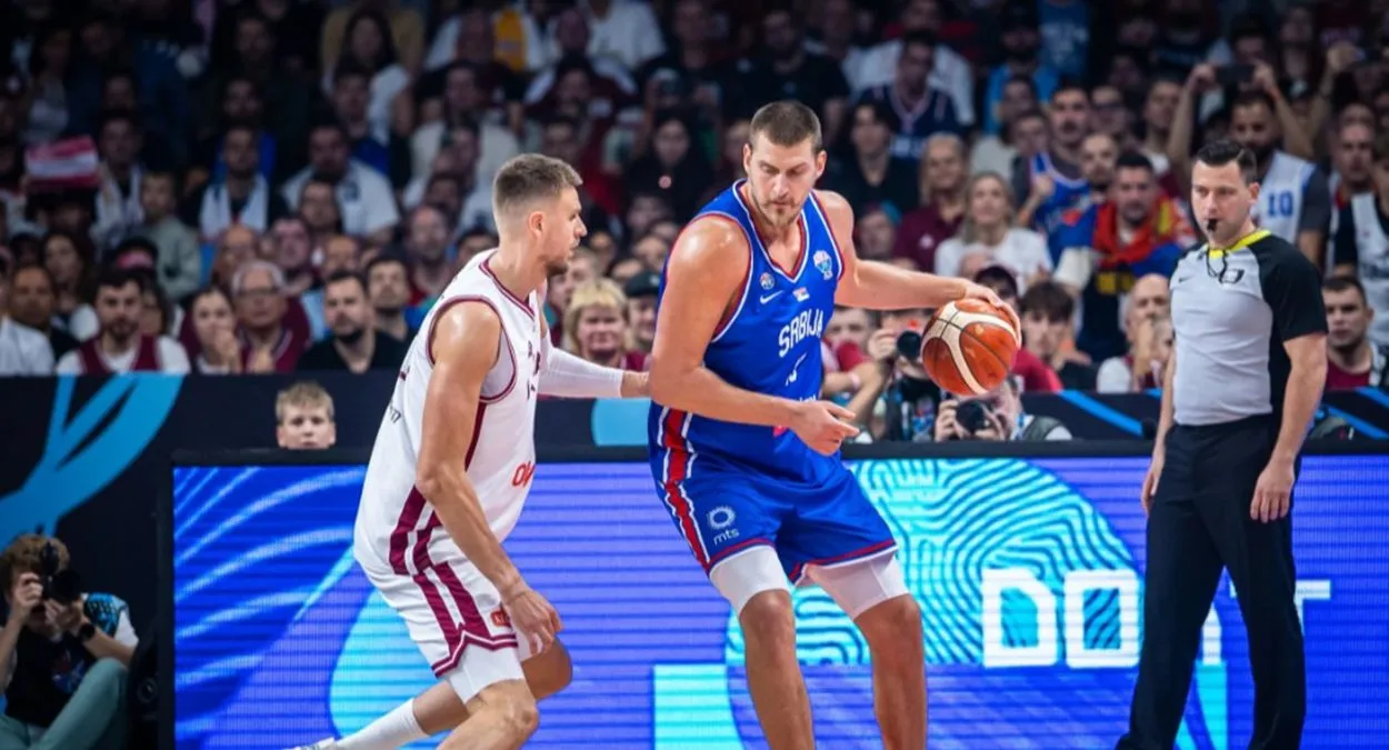 Nikola Jokic Sérvia Letônia