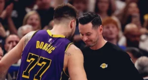 NBA Lakers troca offseason