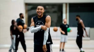 de'aaron fox troca spurs