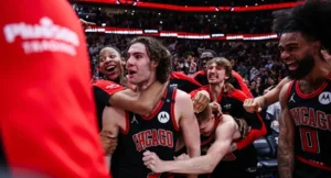 NBA troca Josh Giddey