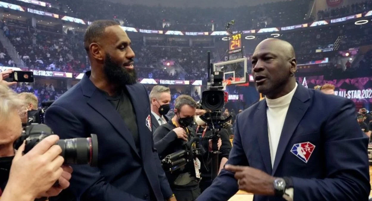 Magic Johnson volta a comparar Jordan e LeBron