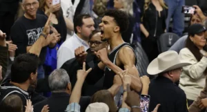 spurs victor wembanyama torcida