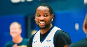 nba troca Jonathan Kuminga