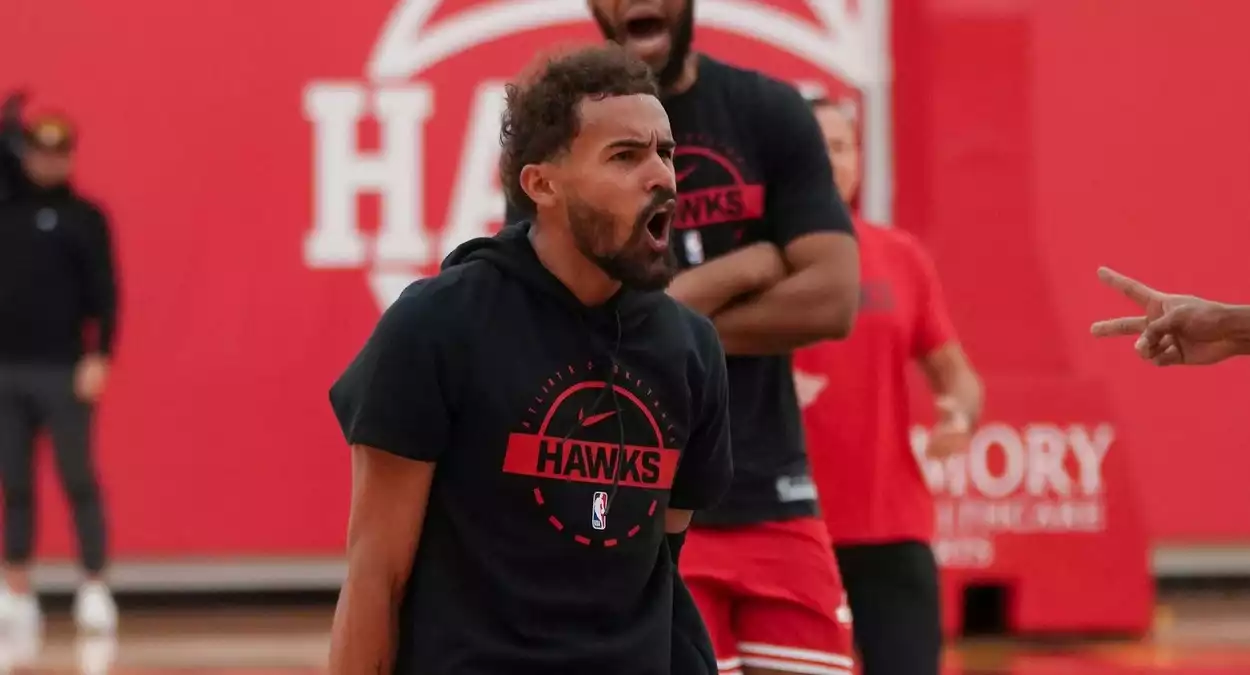 trae young contrato hawks