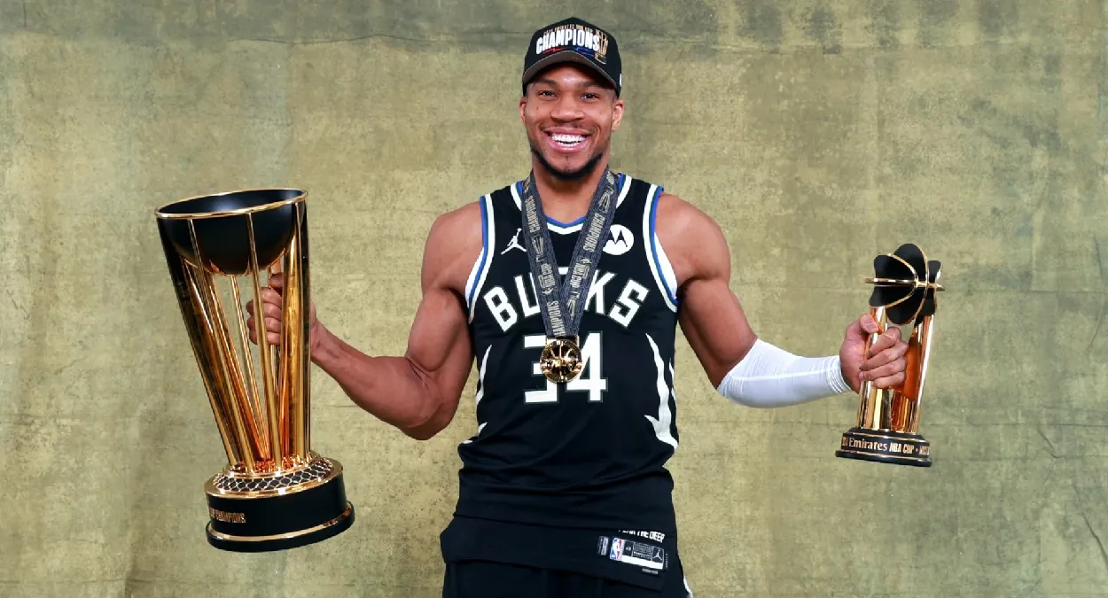 giannis troféu copa nba